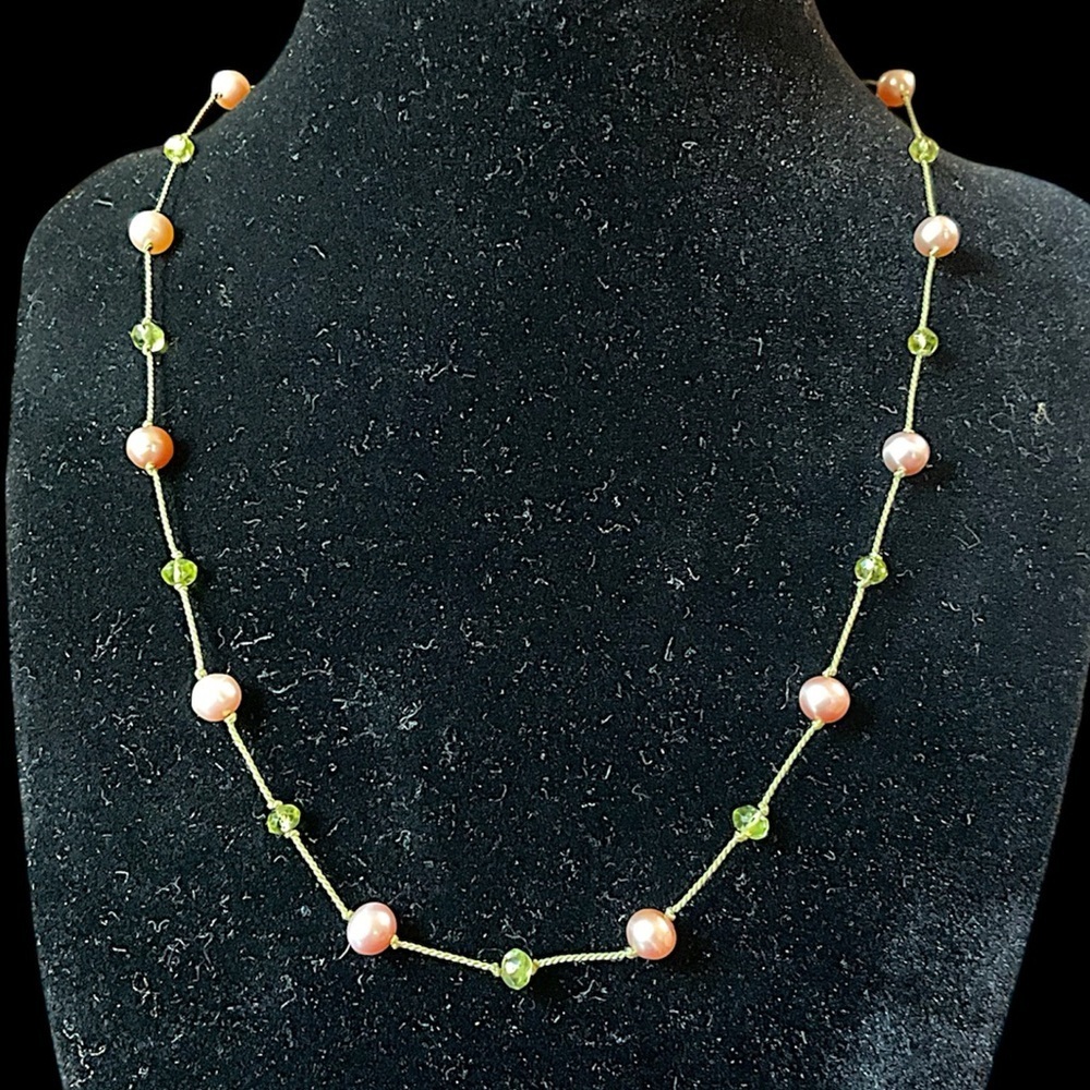 Vintage Sterling Silver Peach Freshwater Pearl Green Peridot Necklace
